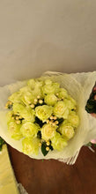 Cargar imagen en el visor de la galería, Bouquet de Rosas
