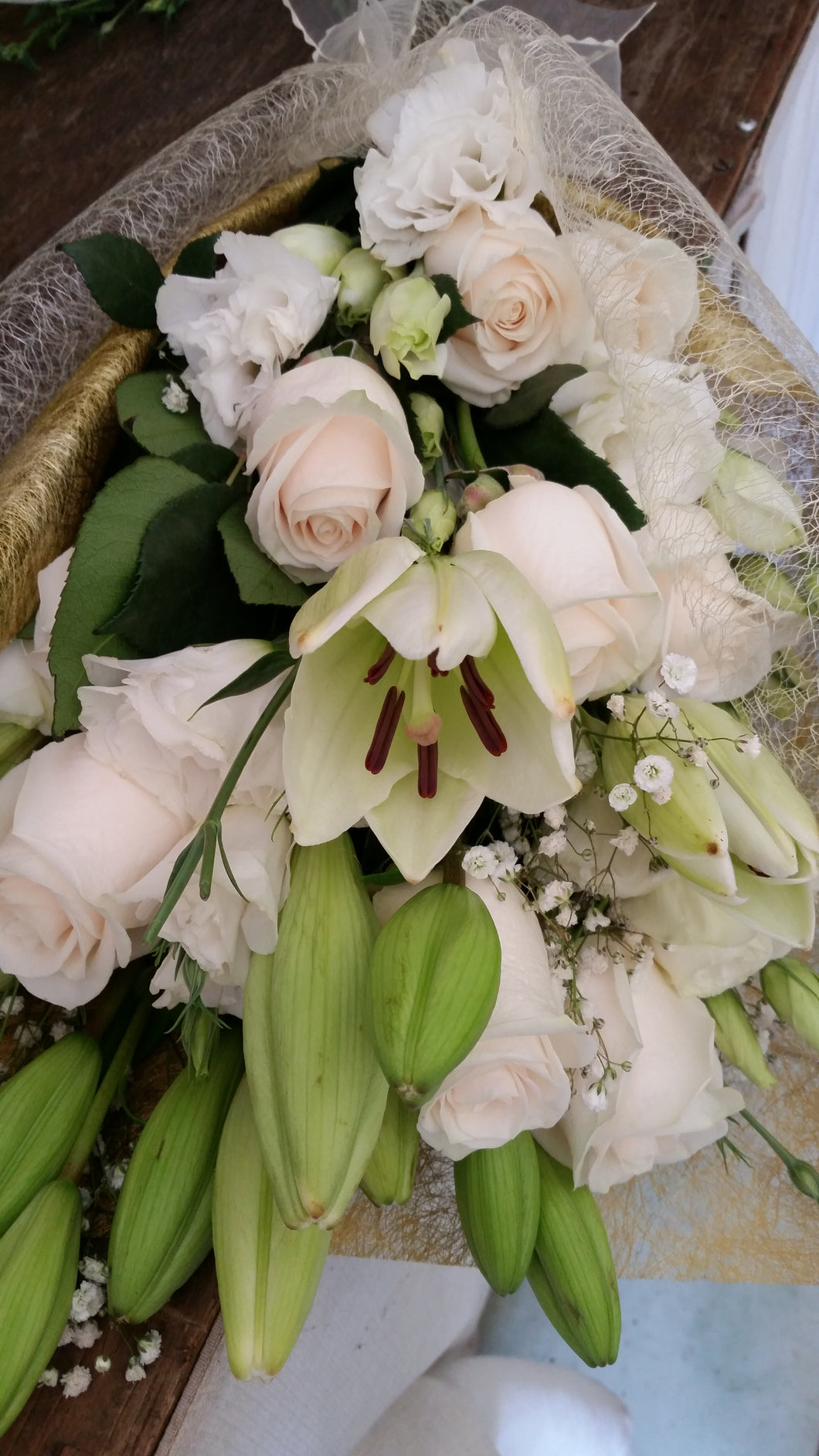 Bouquet surtido de Lilium y Rosas